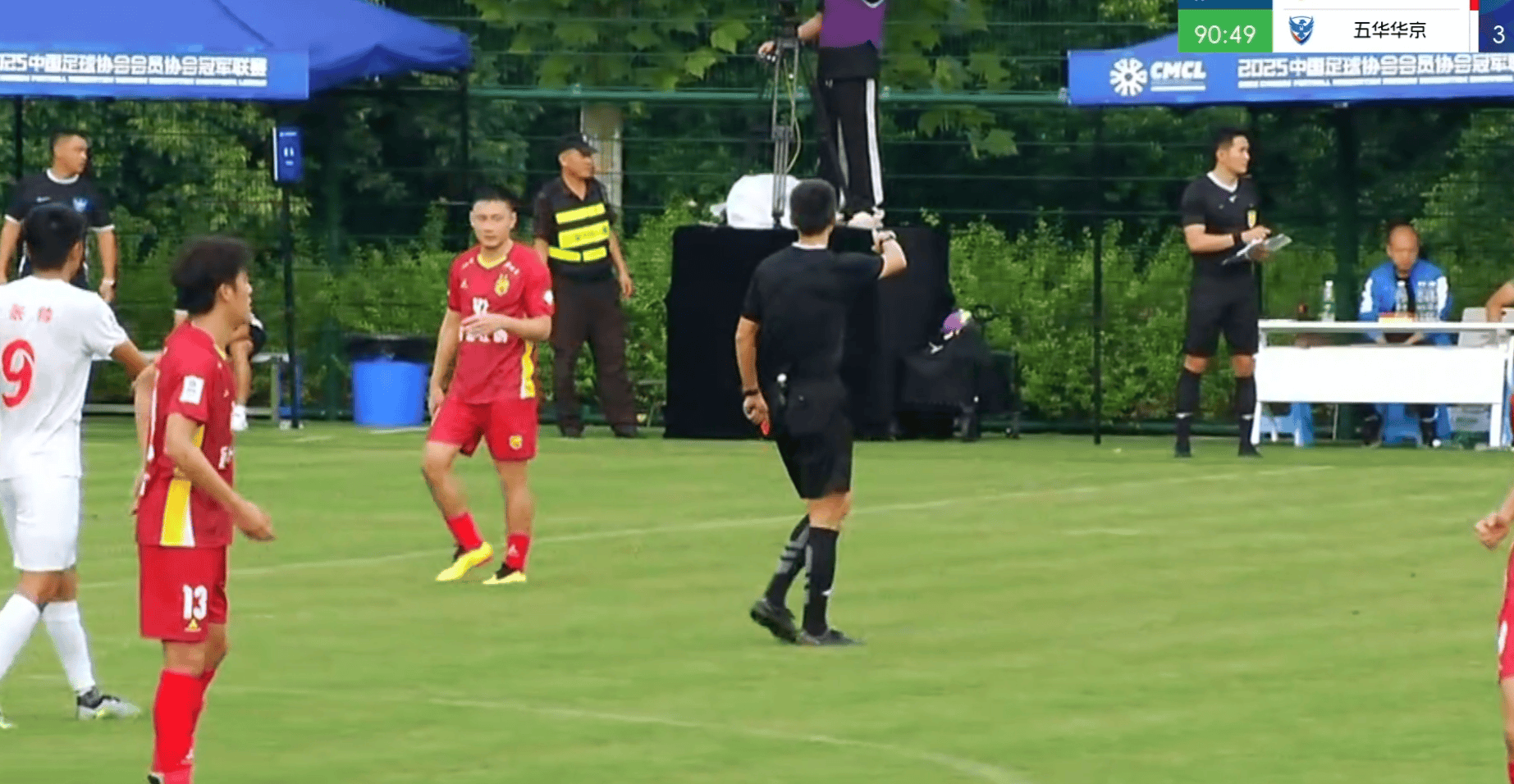 div, 确实在场上 div, 确实在场上