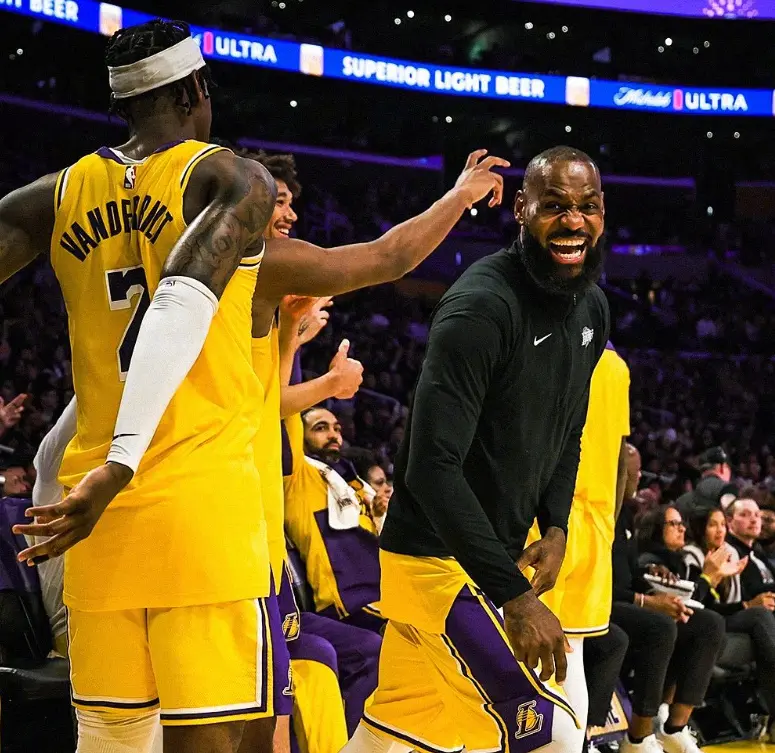 点显然是不, 需要跟东契, 但年复一年 点显然是不, 需要跟东契, 但年复一年