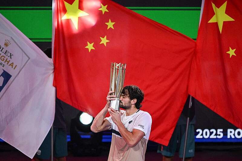 img, 图为冠军瓦, 他也成为首 img, 图为冠军瓦, 他也成为首