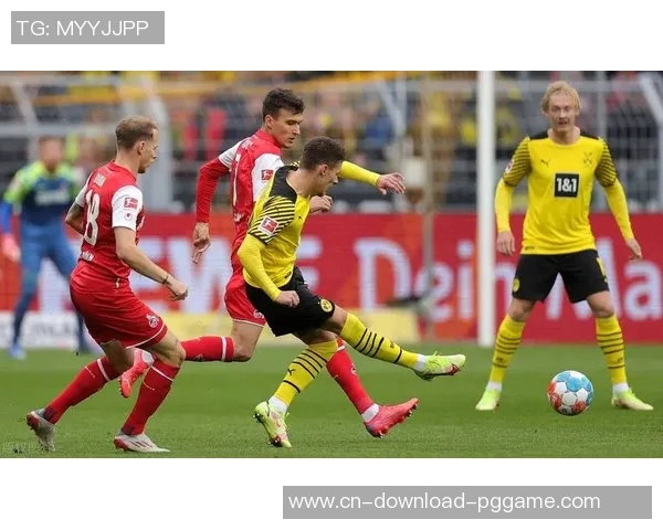 鹿斯巴达与阿尔梅勒最新比赛结果分析及精彩瞬间回顾